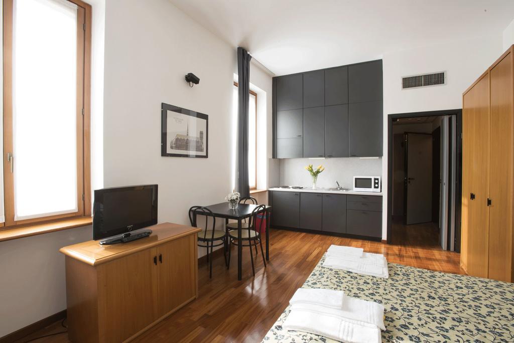 Residence Villa Odescalchi Milano Exterior foto